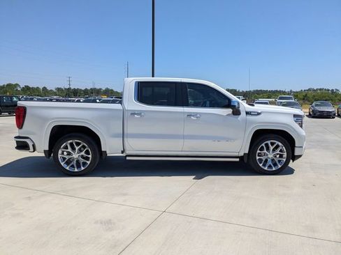 Used 2023 GMC Sierra 1500 Denali w/ Denali Reserve Package image 3