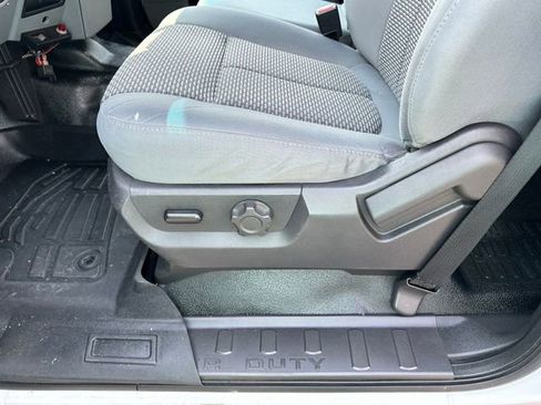 Used 2016 Ford F550 4x4 Crew Cab Super Duty image 19