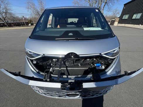 New 2025 Volkswagen ID. Buzz Pro S RWD image 25