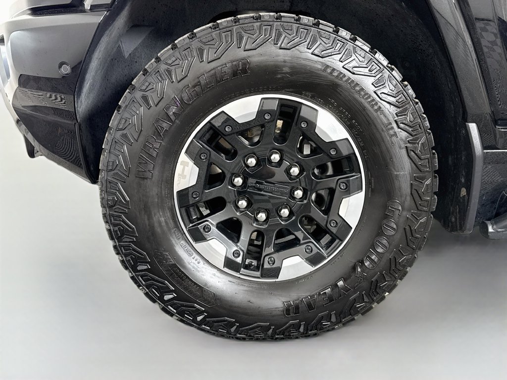 Used 2025 GMC Hummer EV 3X w/ Extreme Off-Road Package AWD/4WD image 31