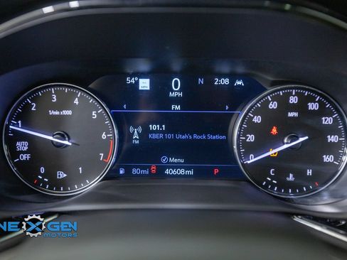 Used 2022 Buick Envision Avenir w/ Technology Package II FWD image 16