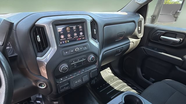 Used 2025 Chevrolet Silverado 3500 W/T AWD/4WD image 25