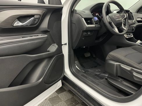 Used 2024 GMC Terrain SLE FWD image 12