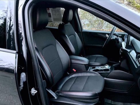 Used 2023 Ford Escape ST-Line Elite image 9