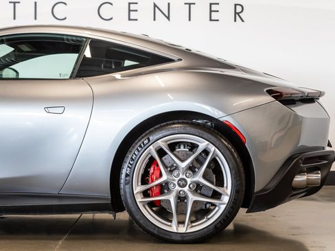 Used 2021 Ferrari Roma RWD image 18