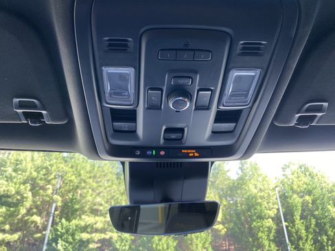 Used 2024 Chevrolet Tahoe High Country w/ Premium Package AWD/4WD image 33