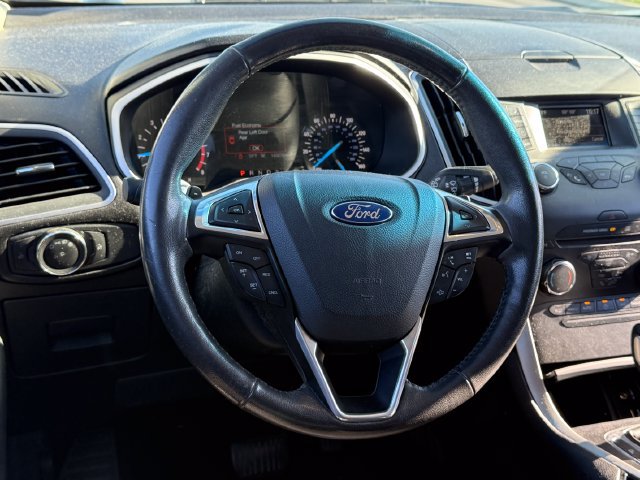 Used 2015 Ford Edge SEL FWD image 22