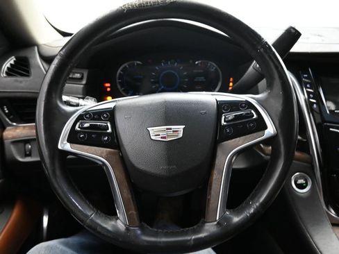 Used 2017 Cadillac Escalade Premium Luxury RWD image 13