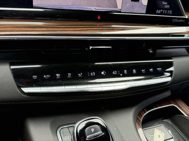 Used 2023 Cadillac Escalade Premium Luxury w/ Performance Package AWD/4WD image 33