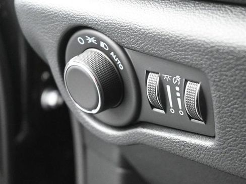 New 2025 Chrysler Voyager LX image 35