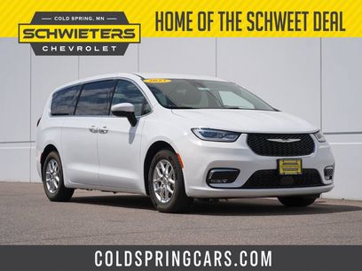 Used 2023 Chrysler Pacifica Touring-L