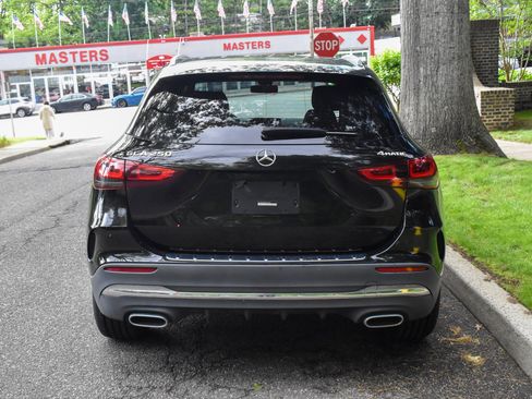 Used 2021 Mercedes-Benz GLA 250 4MATIC w/ AMG Line Exterior image 8