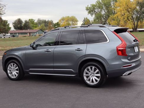 Used 2018 Volvo XC90 T6 Momentum w/ Convenience Package image 8