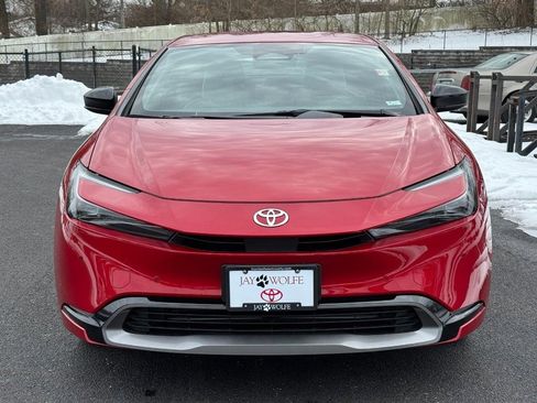 Used 2025 Toyota Prius LE image 11