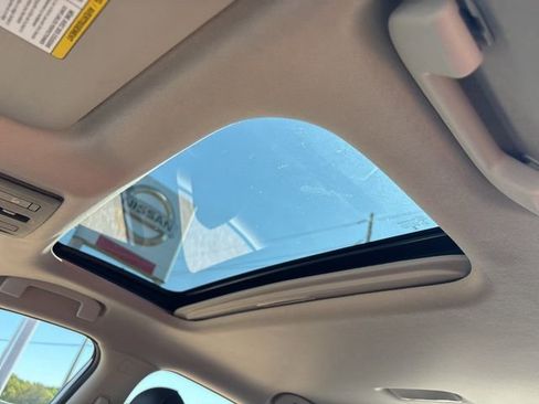 New 2025 Nissan Sentra SR w/ SR Premium Package image 23