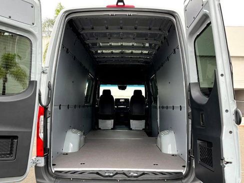New 2024 Mercedes-Benz Sprinter 2500 image 22
