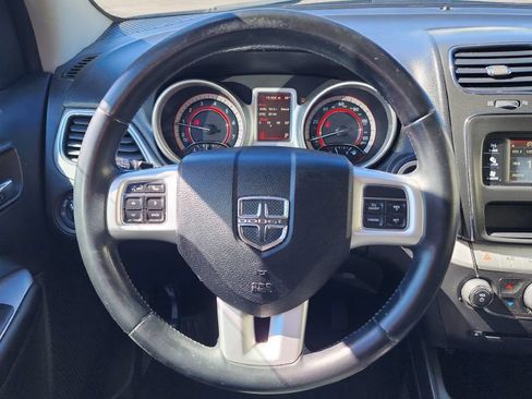Used 2017 Dodge Journey SXT w/ Blacktop Package FWD image 12