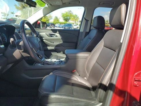 Used 2021 Chevrolet Traverse RS image 11