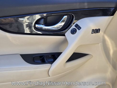 Used 2020 Nissan Rogue SL w/ Premium Package FWD image 21
