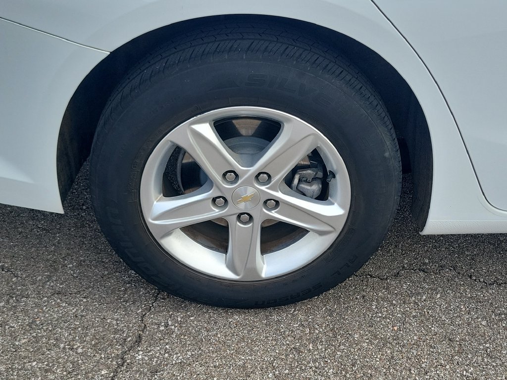 Used 2024 Chevrolet Malibu LT FWD image 5
