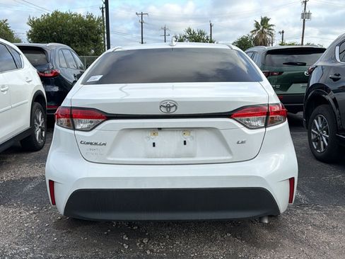 Used 2024 Toyota Corolla LE FWD image 5