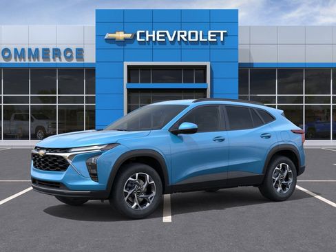 New 2026 Chevrolet Trax LT FWD image 2