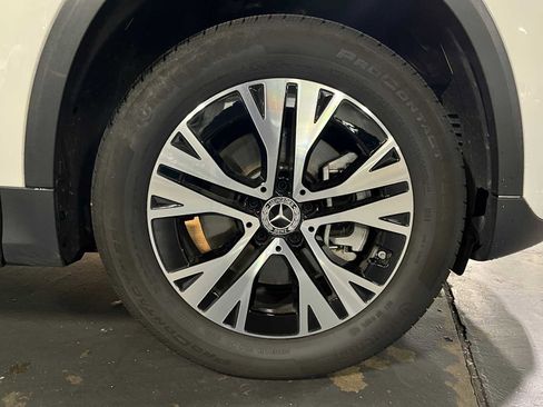 Certified 2025 Mercedes-Benz GLA 250 4MATIC image 10