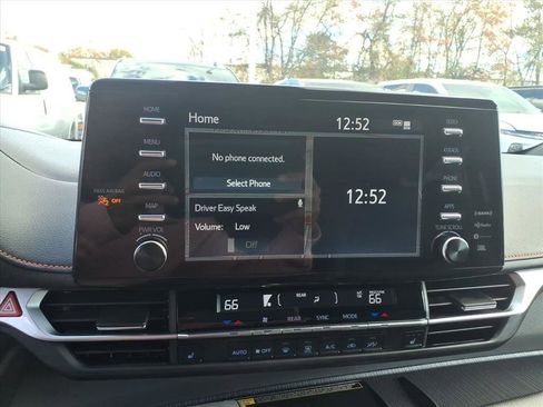 Used 2023 Toyota Sienna XSE image 14