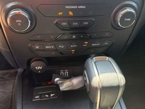 Used 2022 Ford Ranger Lariat w/ Equipment Group 501A High image 8