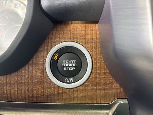 Used 2022 RAM 1500 Limited w/ Bed Utility Group image 15