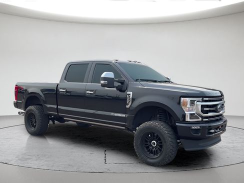 Used 2022 Ford F350 Platinum w/ FX4 Off-Road Package AWD/4WD image 4