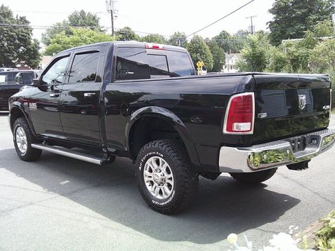 Used 2018 RAM 2500 Laramie w/ Snow Chief Group AWD/4WD image 7