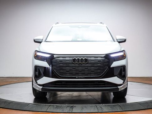 New 2026 Audi Q4 e-tron Premium image 2