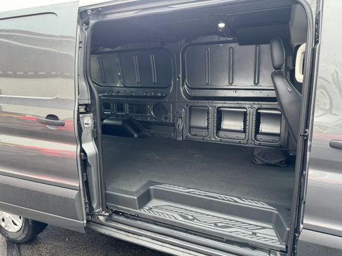 Used 2023 Ford E-Transit Low Roof image 18