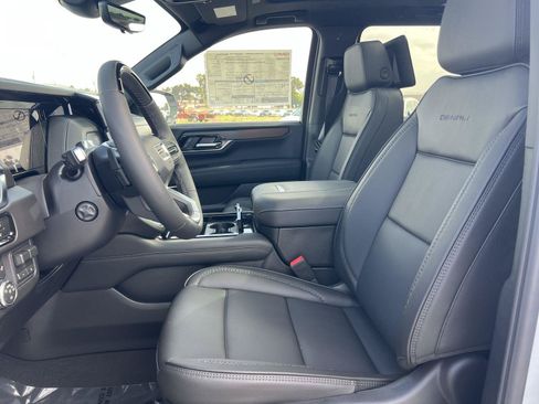 New 2026 GMC Yukon XL Denali w/ Denali Reserve Package RWD image 22