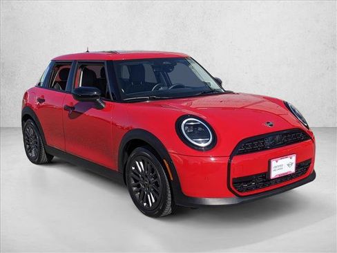 Certified 2025 MINI Cooper 4-Door Hardtop FWD image 3