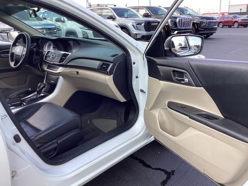 Used 2014 Honda Accord LX image 28