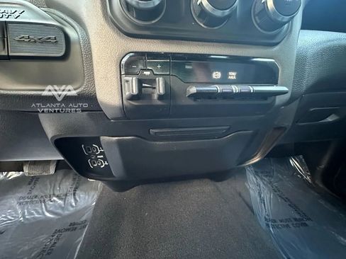 Used 2021 RAM 2500 Big Horn image 32