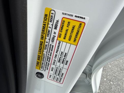 Used 2023 Volvo C40 P8 Recharge Plus w/ Protection Package Premier AWD/4WD image 55