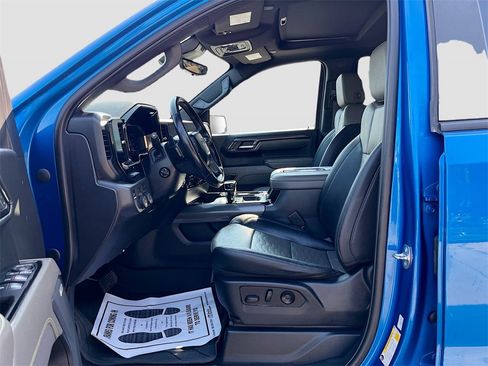 Used 2022 Chevrolet Silverado 1500 ZR2 w/ Technology Package image 21