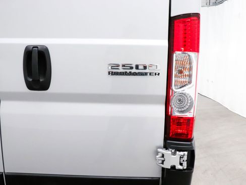 Used 2023 RAM ProMaster 2500 FWD image 35