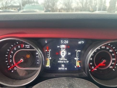 Used 2021 Jeep Wrangler Unlimited Rubicon image 12