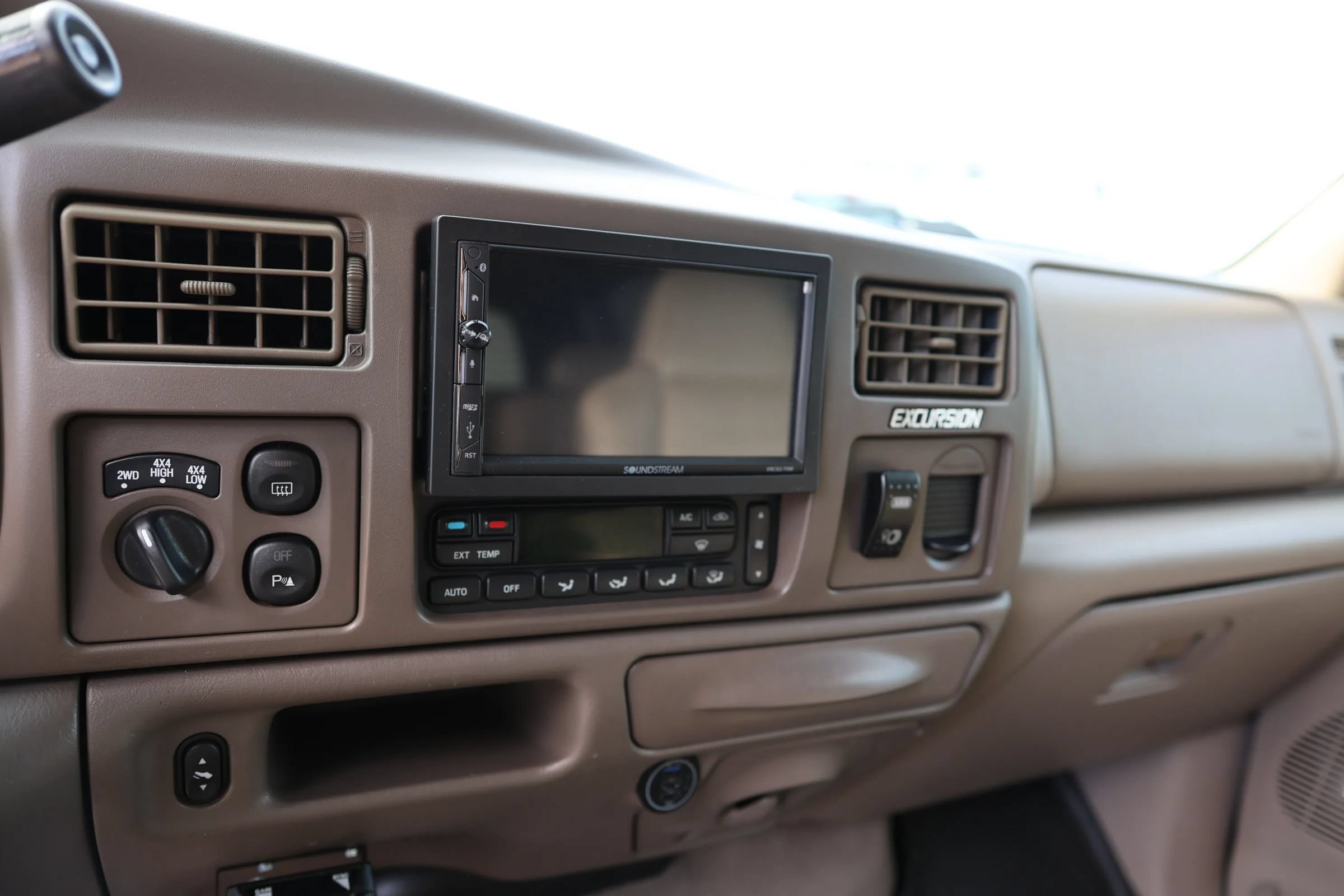 Used 2002 Ford Excursion Limited AWD/4WD image 43