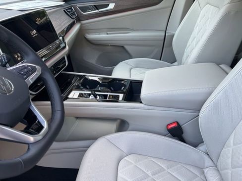 New 2026 Volkswagen Atlas SEL Premium R-Line image 9