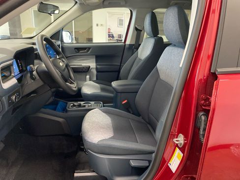 New 2026 Ford Maverick XLT image 25