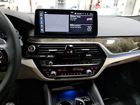 Used 2023 BMW 530e xDrive w/ Premium Package AWD/4WD image 20