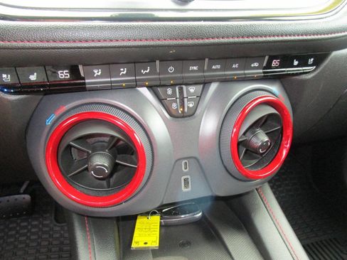 Used 2019 Chevrolet Blazer RS image 14