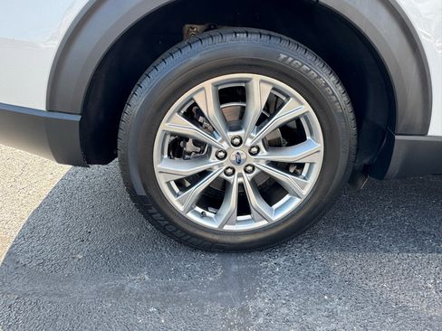 Used 2020 Ford Explorer XLT w/ Equipment Group 202A image 10