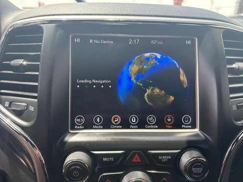 Used 2018 Jeep Grand Cherokee Altitude AWD/4WD image 23