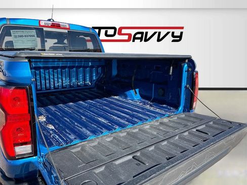 Used 2024 Chevrolet Colorado Z71 w/ Z71 Convenience Package 2 image 25